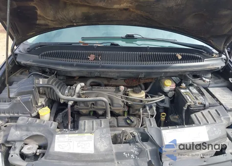 2005 Chrysler Town & Country from USA, damaged, VIN 1C4GP45R55B439277